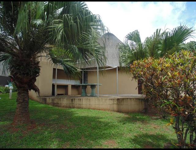 1 BEDROOM TOWNHOUSE FOR SALE IN WOODGRANGE